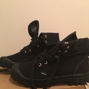 Palladium COPY. black baggy boots size 8 , 40. NEW